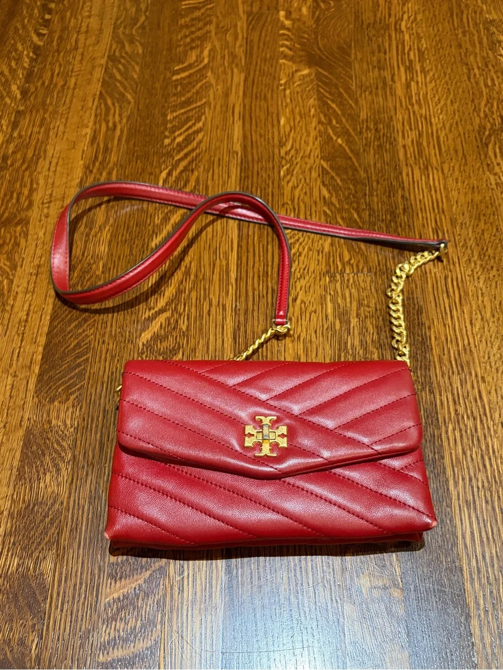 Tory Burch Kira Chevron Chain Wallet